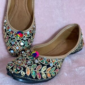 Jutti Flats Size 6 US Traditional Made in India Embroidery Beaded Party Boho